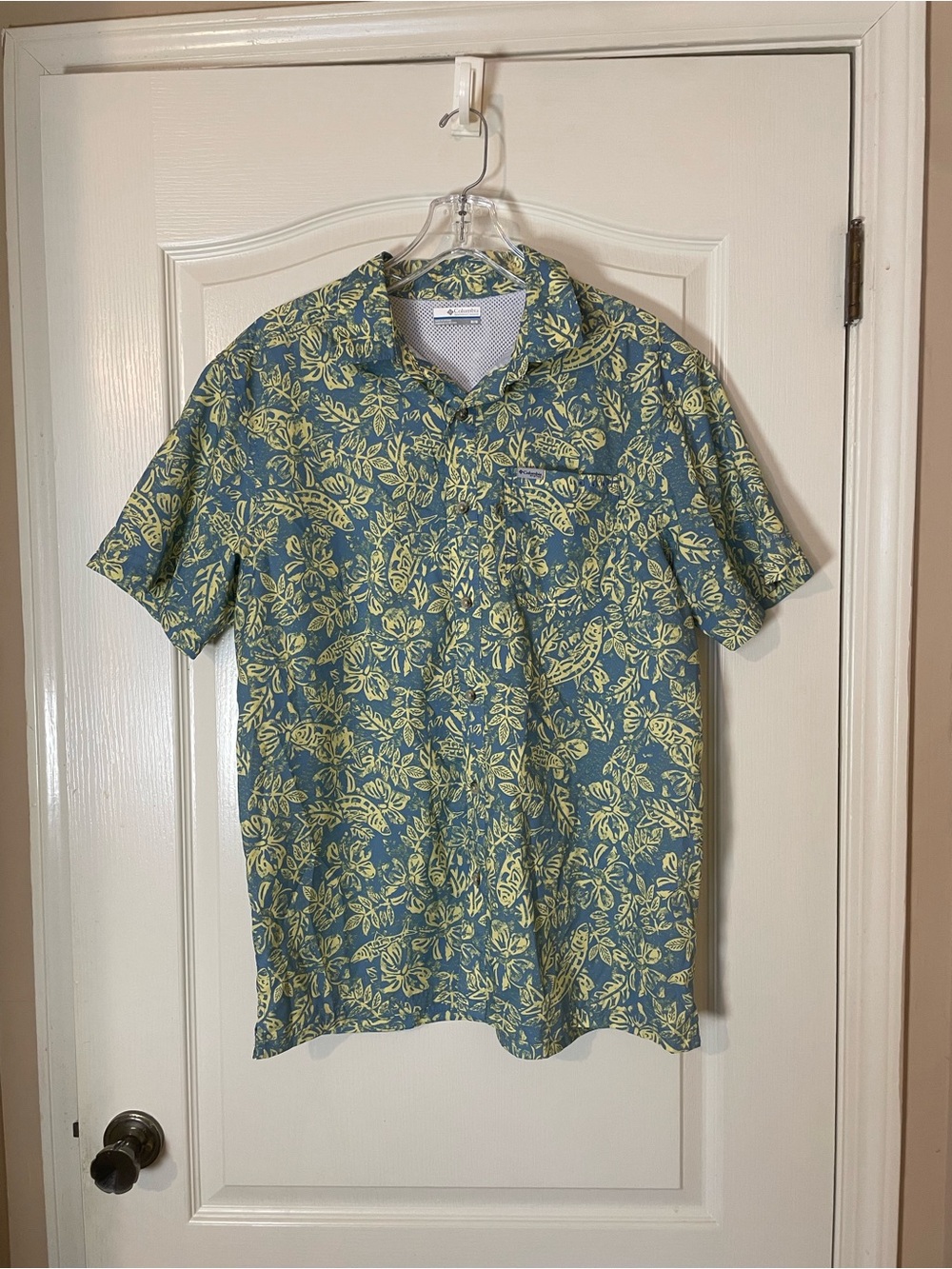 Columbia PFG Men’s M Blue  Coastal Tropical Short Sleeve Fishing Shirt Vented